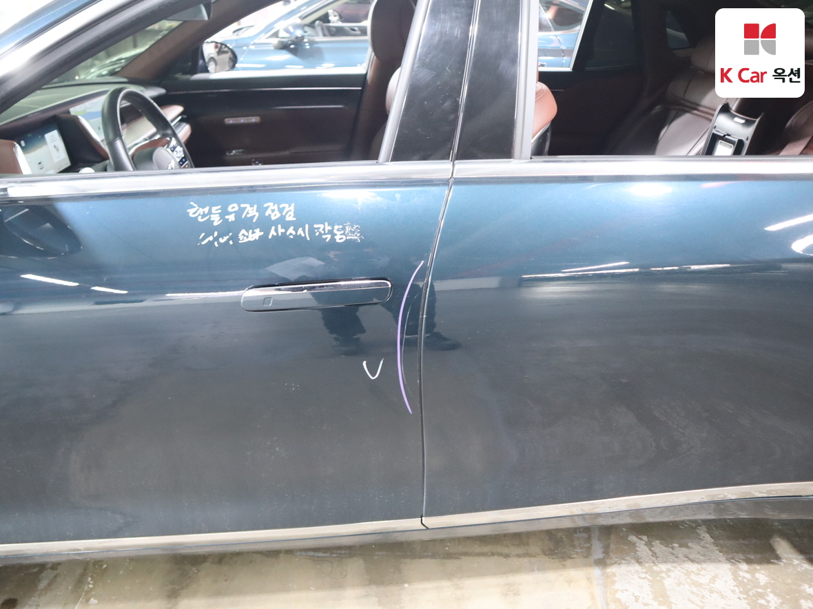 جينيسيس G90 2023 - صورة 39