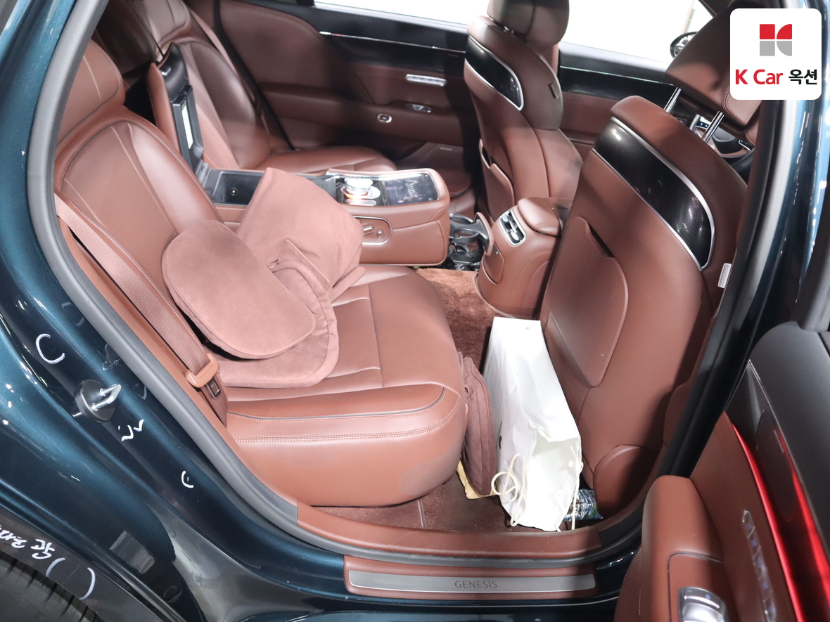 جينيسيس G90 2023 - صورة 29