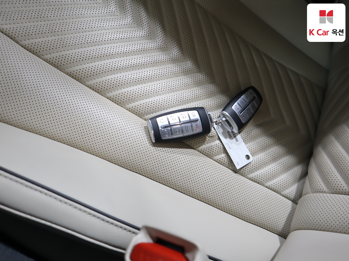 Genesis G80 2022 - Image 17