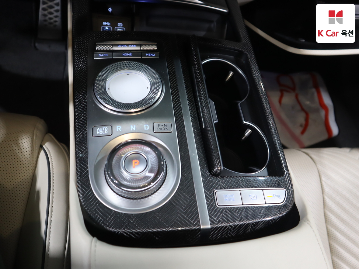 Genesis G80 2022 - Image 16