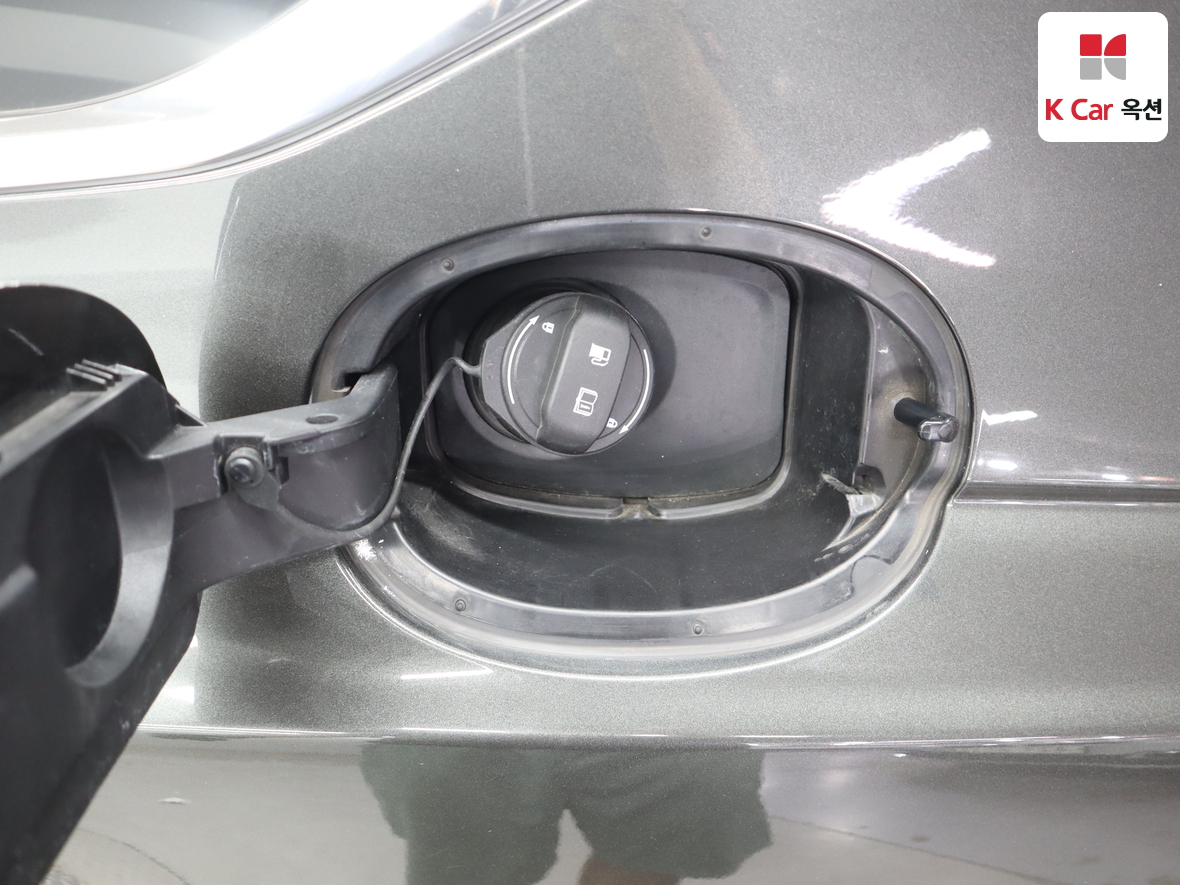 Genesis G80 2022 - Image 25