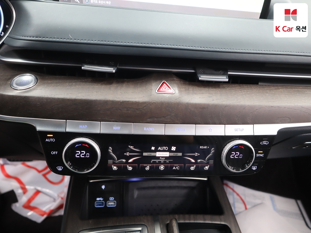 Genesis G80 2022 - Image 15