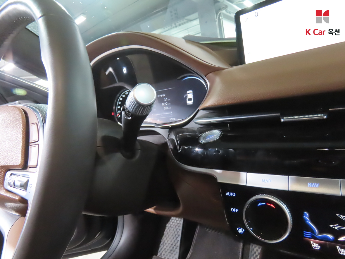 جينيسيس G80 2022 - صورة 11