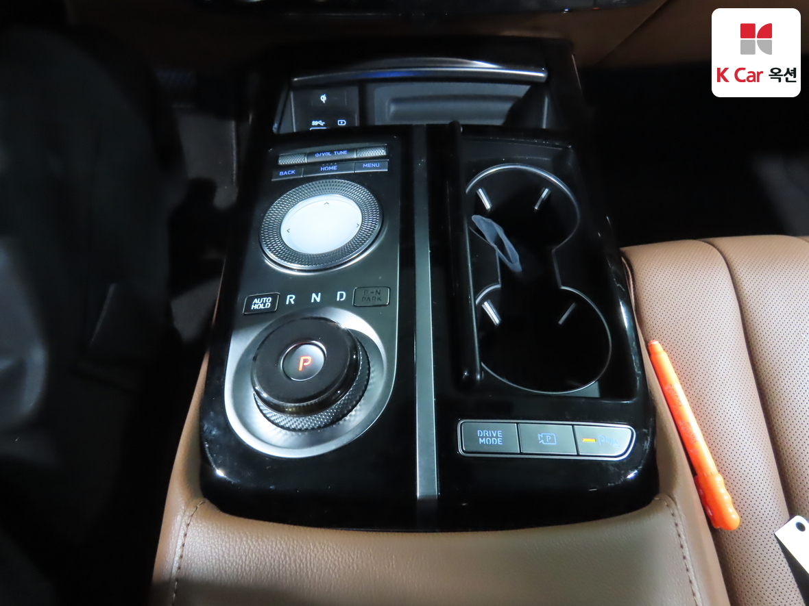 جينيسيس G80 2022 - صورة 16