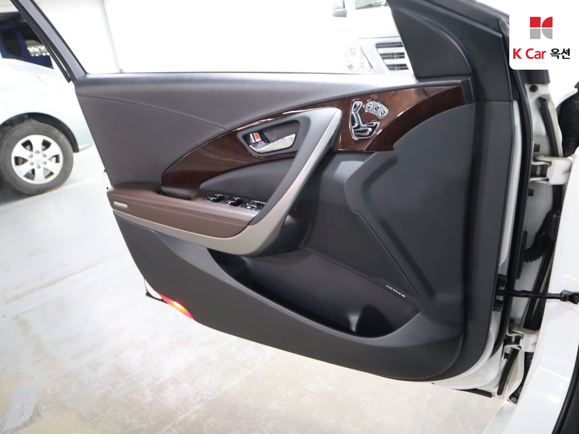 هيونداي أزيرا 2015 - صورة 8