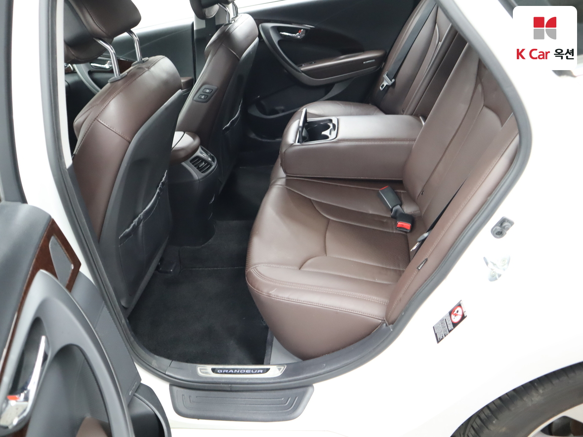 هيونداي أزيرا 2015 - صورة 25