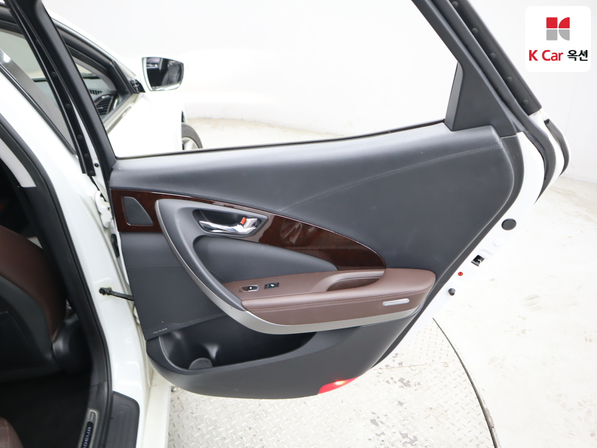 هيونداي أزيرا 2015 - صورة 28