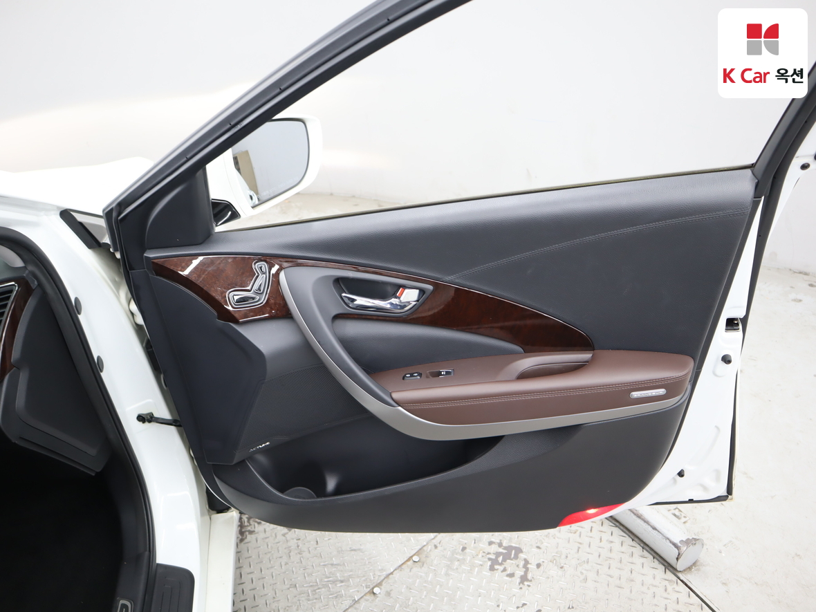 هيونداي أزيرا 2015 - صورة 30