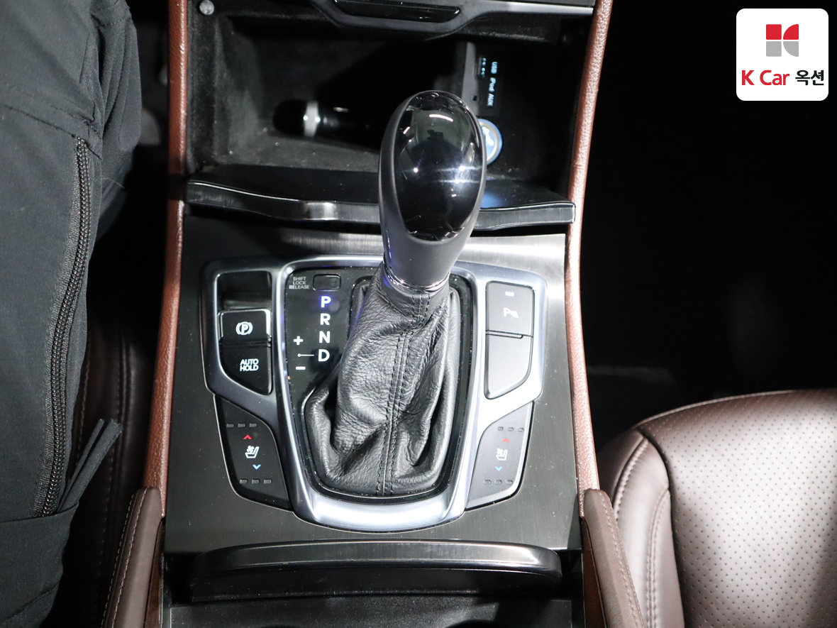 هيونداي أزيرا 2015 - صورة 17