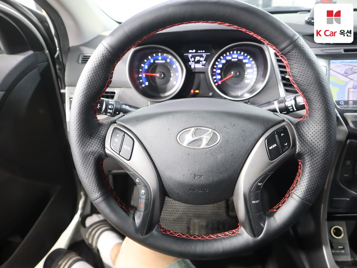 Hyundai Elantra 2014 - Image 10