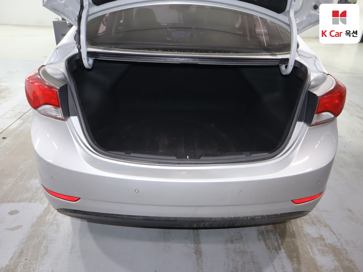 Hyundai Elantra 2014 - Image 23