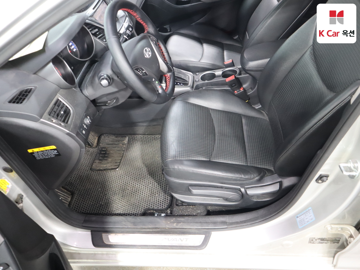 Hyundai Elantra 2014 - Image 17