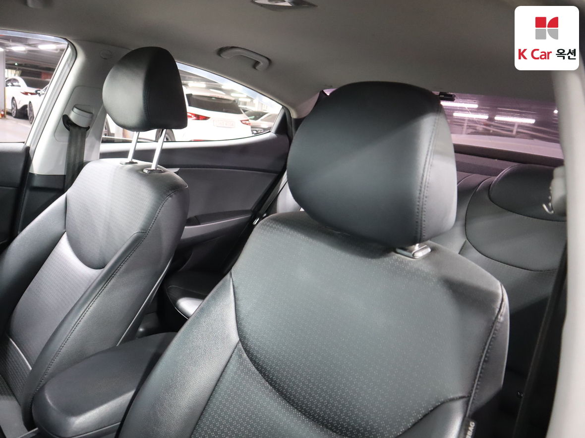 Hyundai Elantra 2014 - Image 18