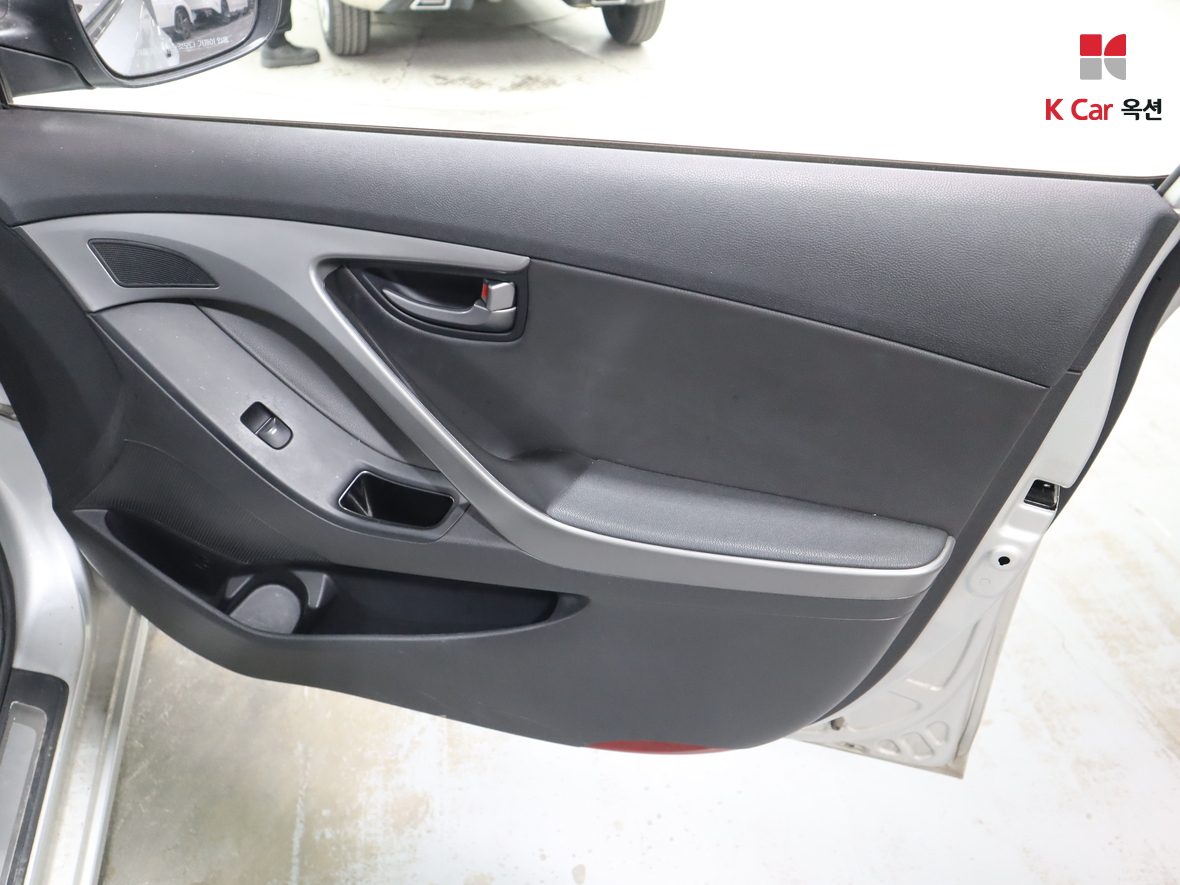 Hyundai Elantra 2014 - Image 26
