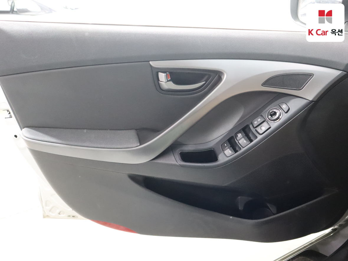 Hyundai Elantra 2014 - Image 8