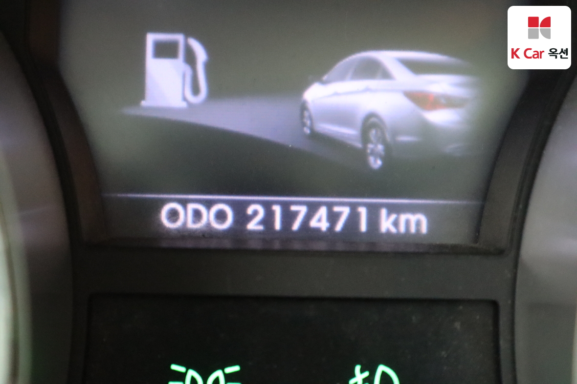 Hyundai Sonata - 4