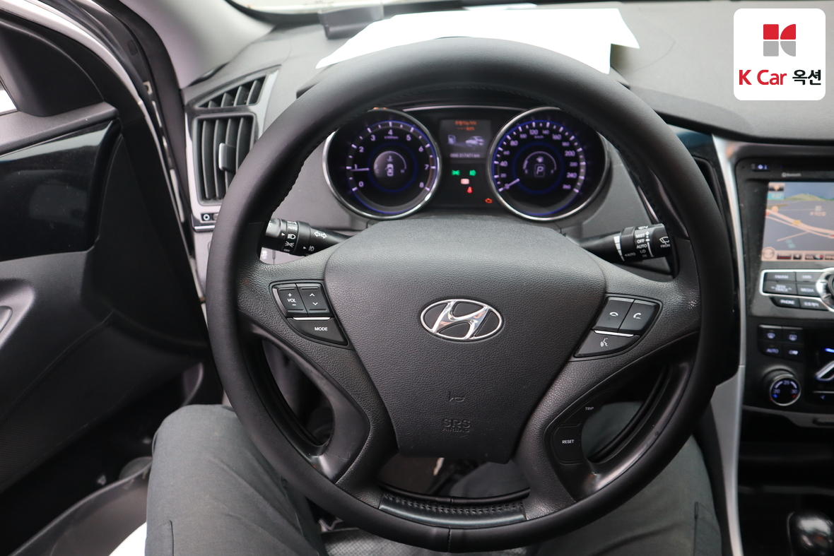 Hyundai Sonata - 10
