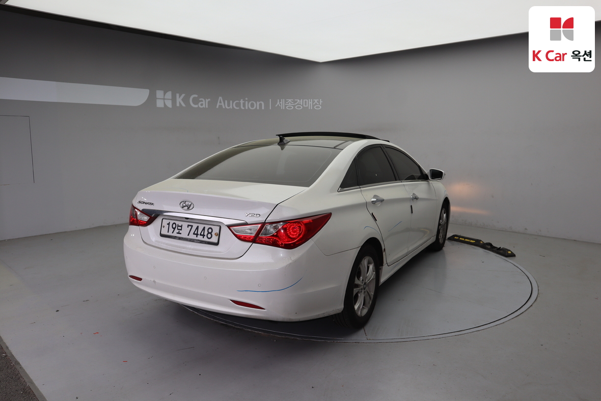 Hyundai Sonata - 2