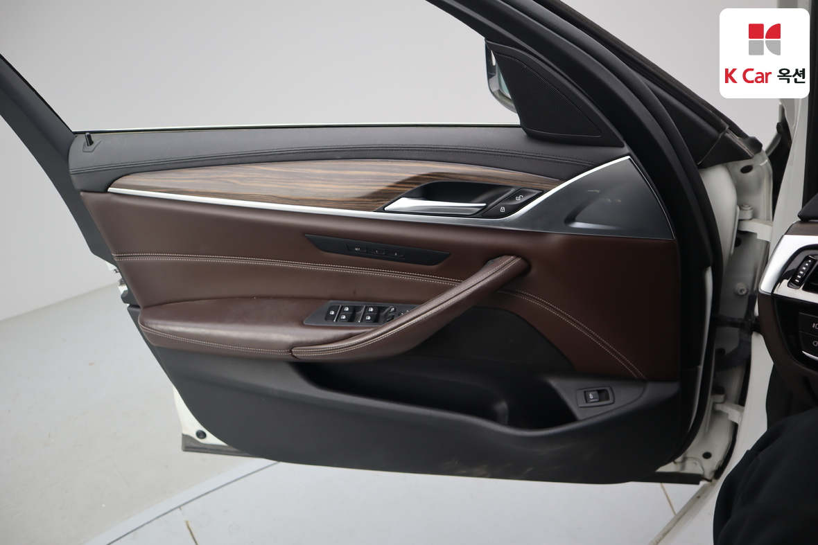 BMW 5 시리즈 - 8