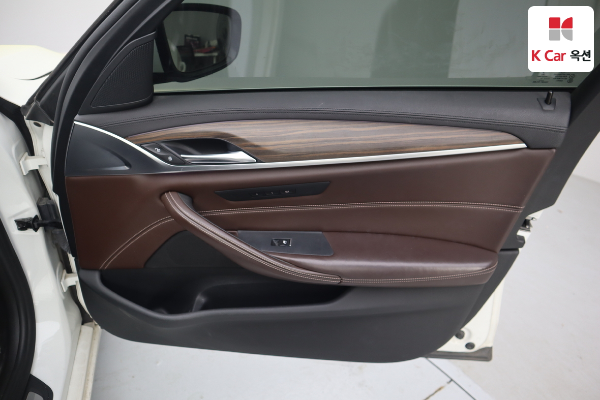 BMW 5 시리즈 - 33