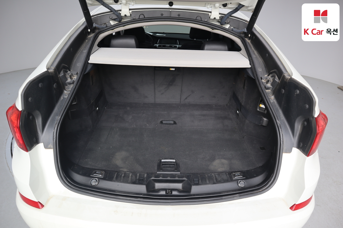 BMW 5 Series 2015 - Image 29