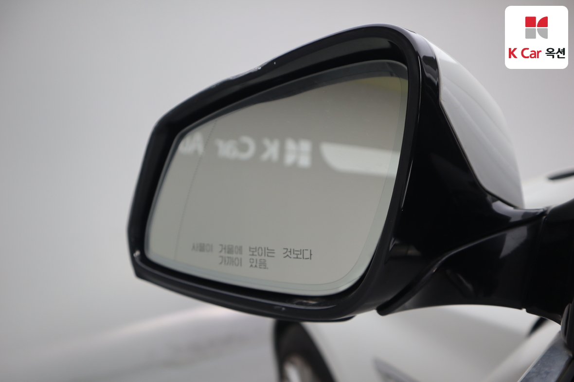 BMW 5 Series 2015 - Image 44