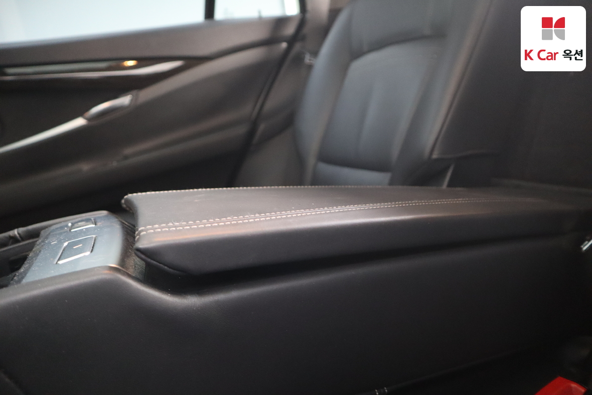 BMW 5 Series 2015 - Image 26