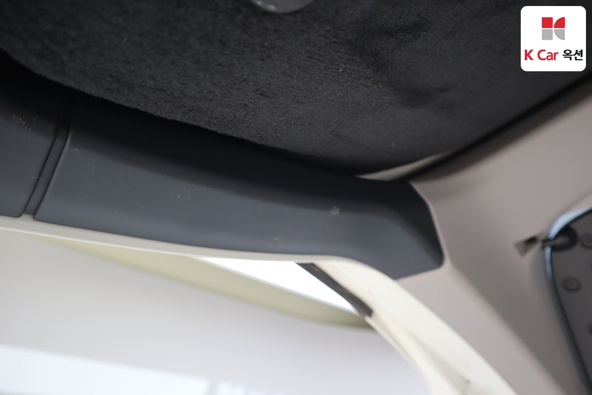 BMW 5 Series 2015 - Image 31