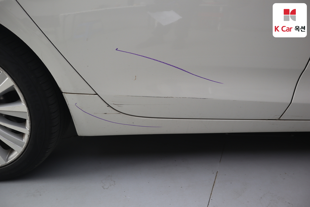 BMW 5 Series 2015 - Image 42