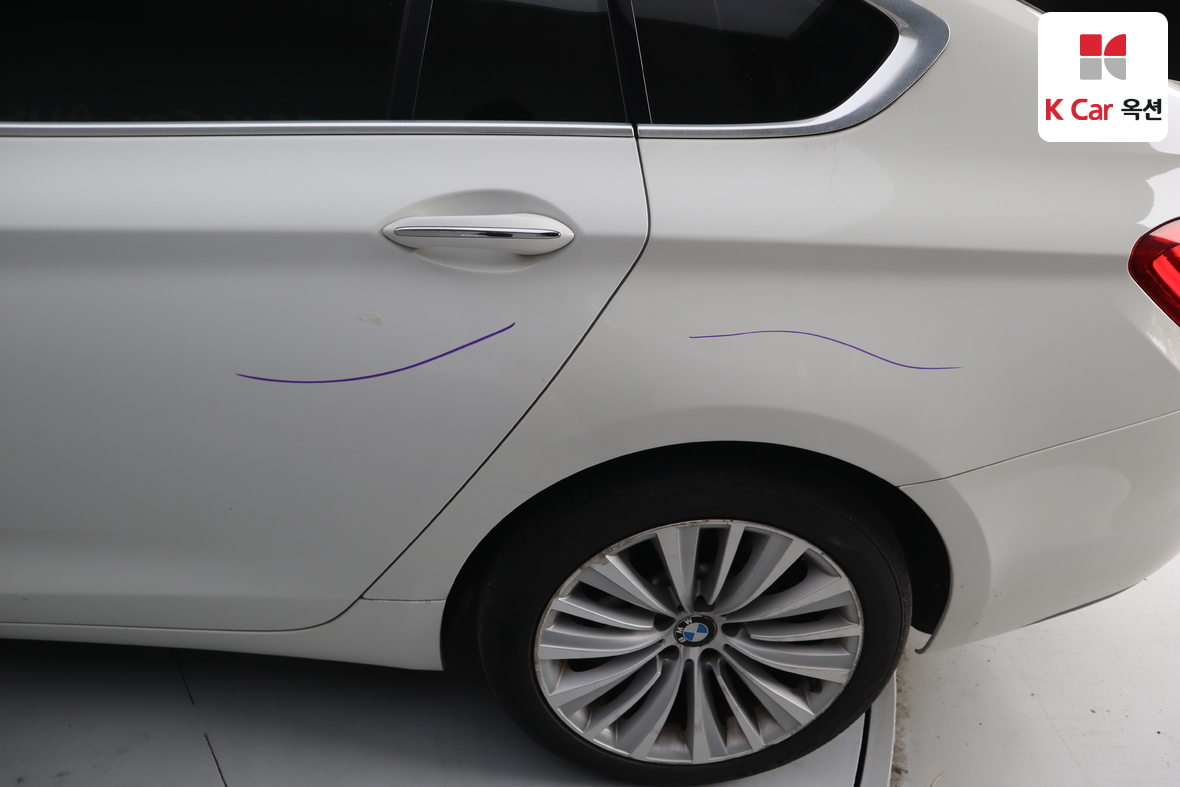 BMW 5 Series 2015 - Image 46