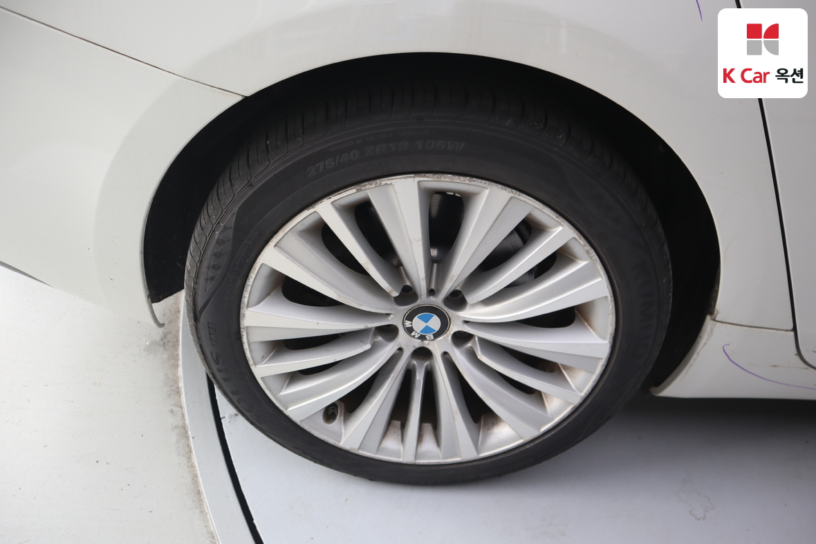 BMW 5 Series 2015 - Image 48