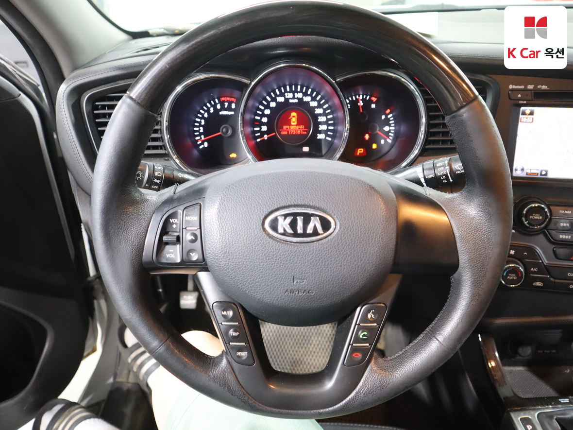 كيا K5 2011 - صورة 10