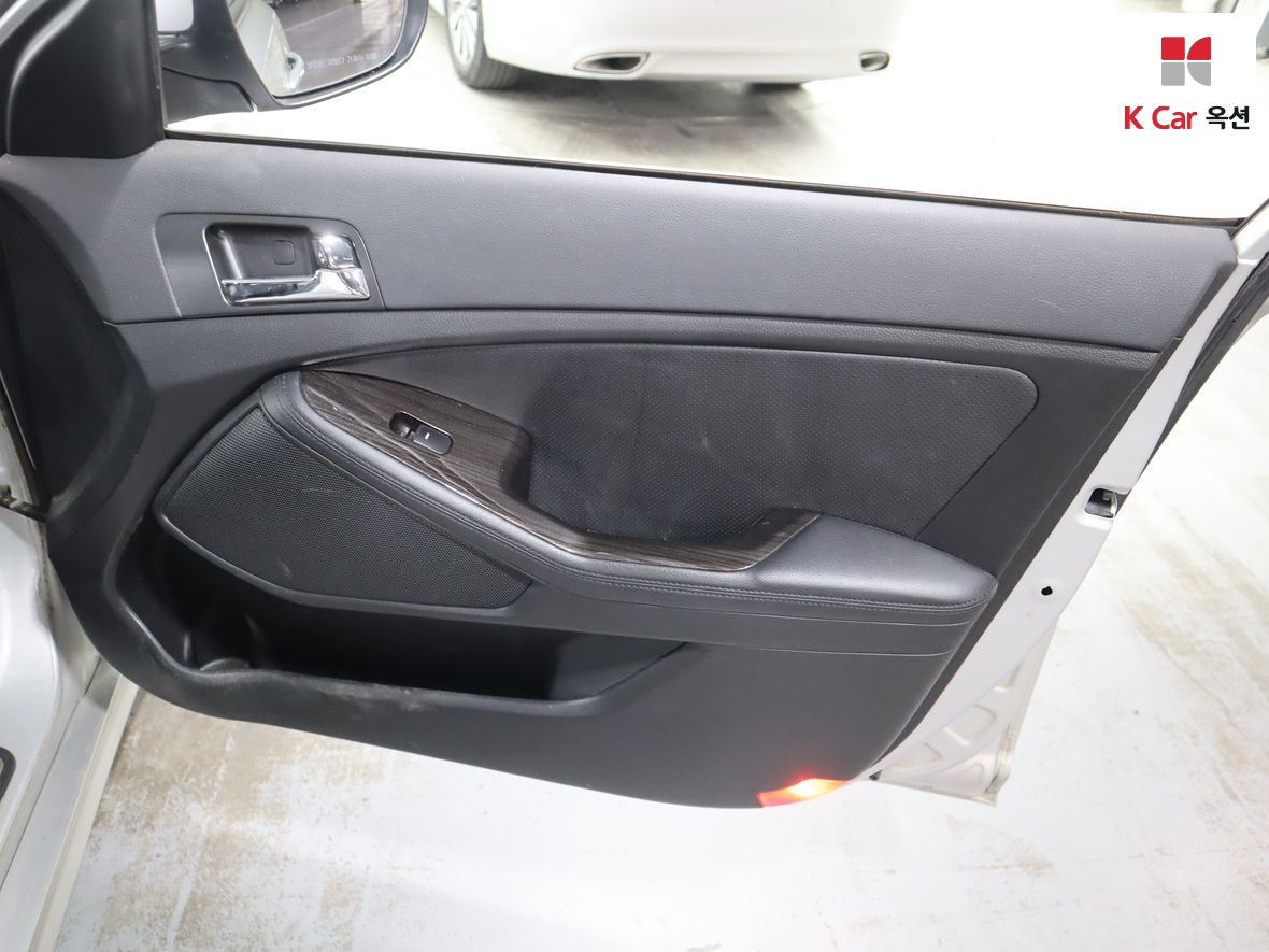 كيا K5 2011 - صورة 29