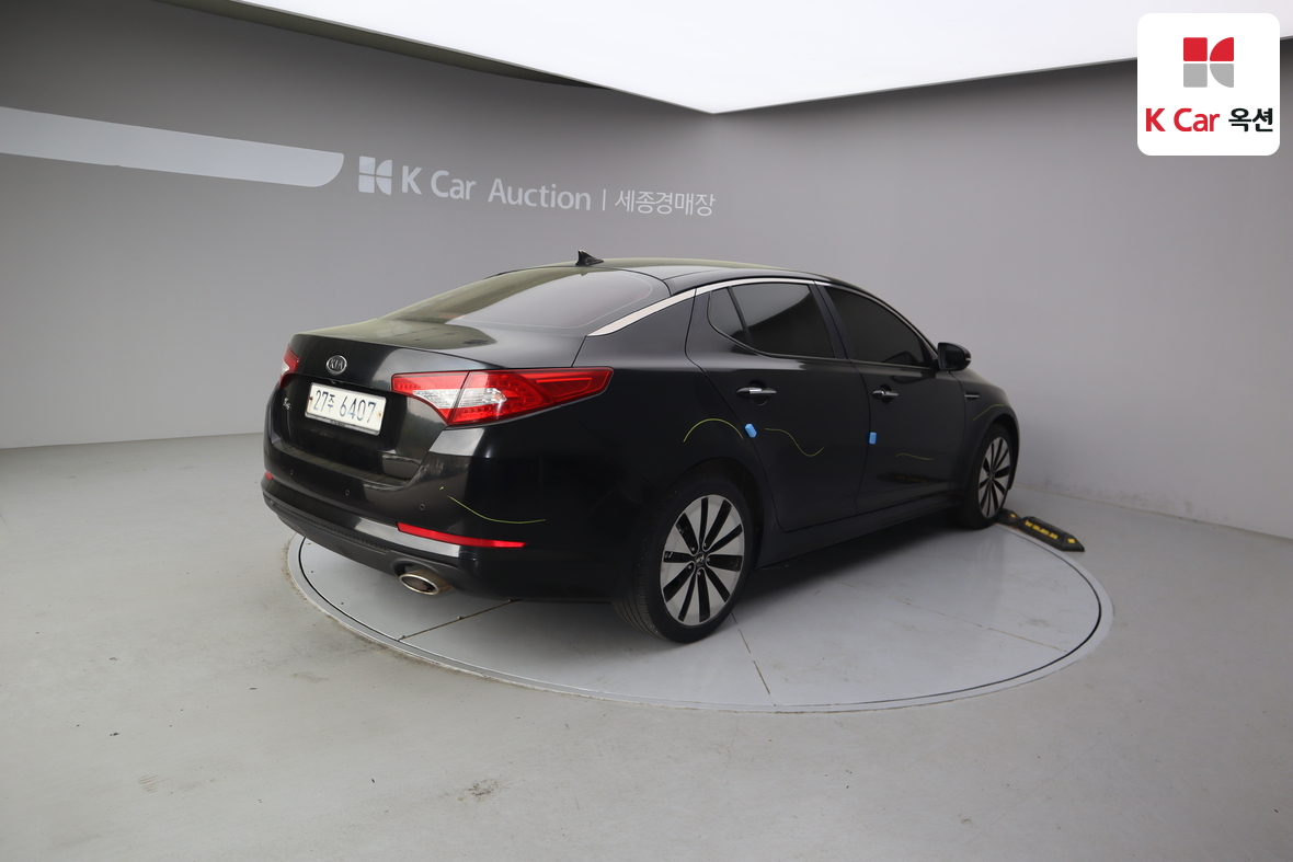 Kia K5 - 2