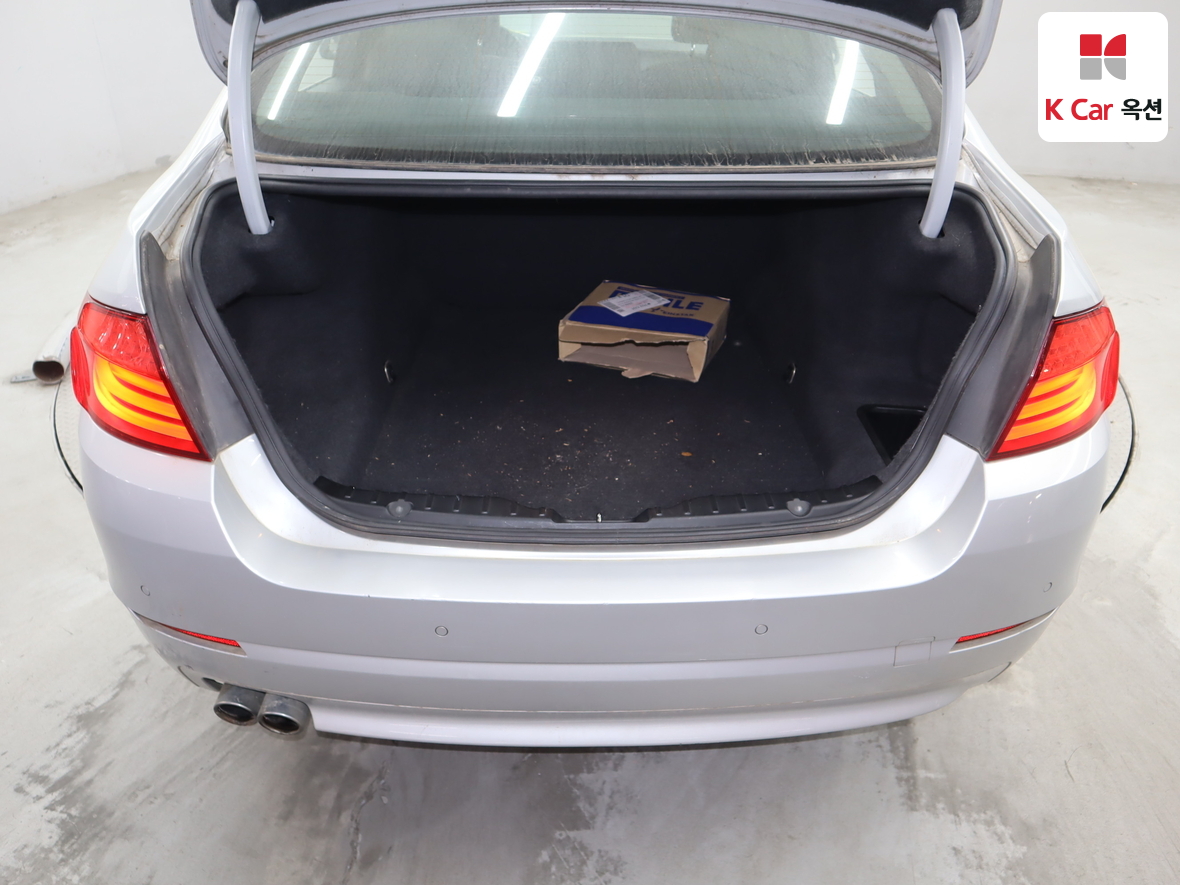 BMW 5 Series - 25