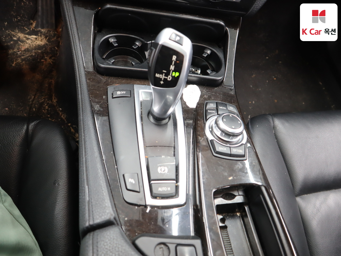BMW 5 Series - 16