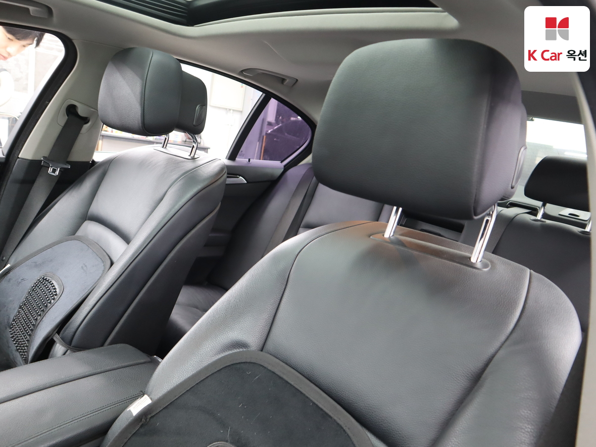BMW 5 Series - 19