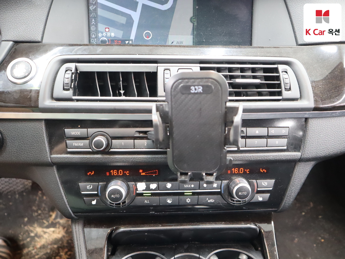 BMW 5 Series - 15