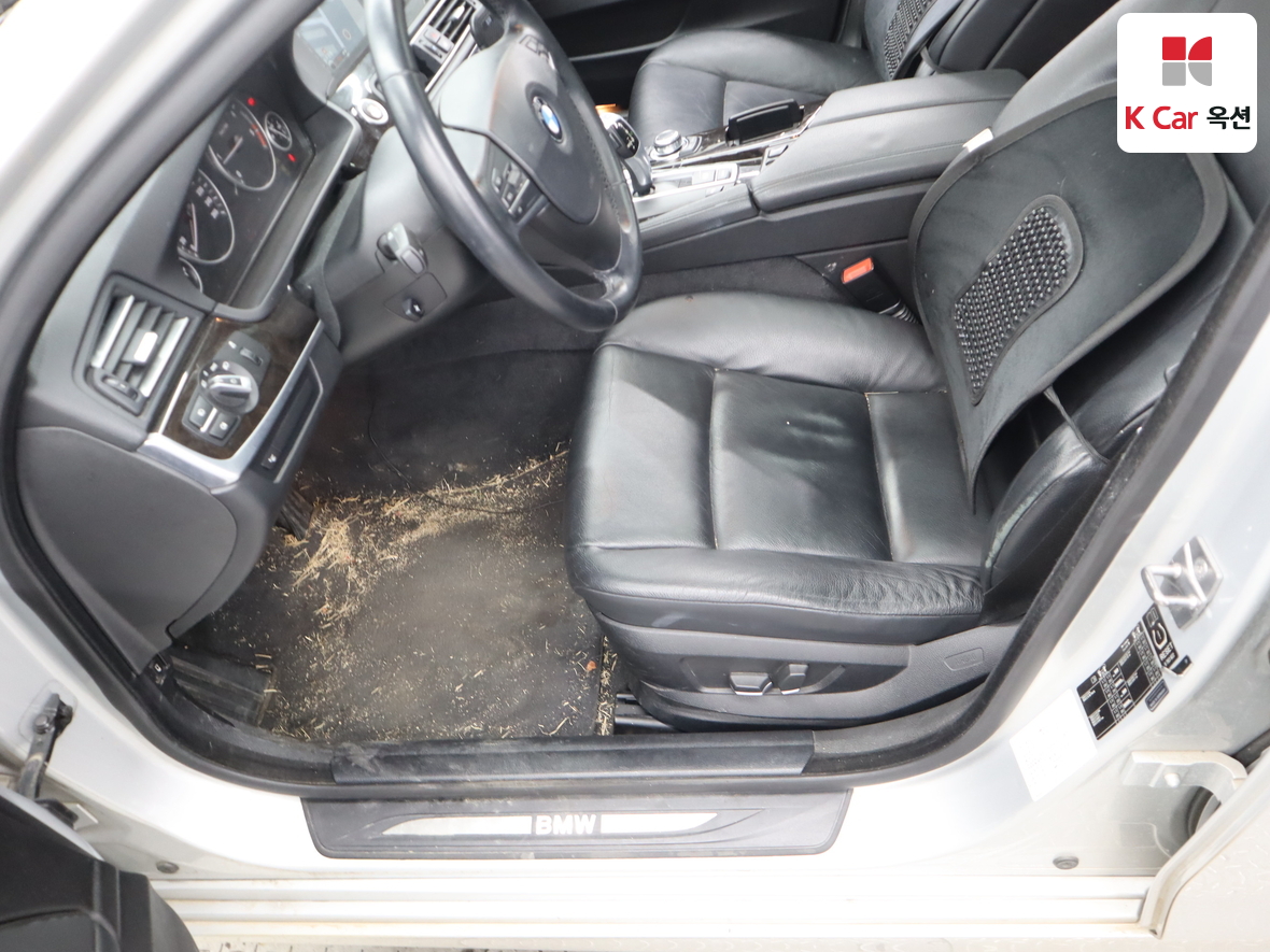 BMW 5 Series - 18