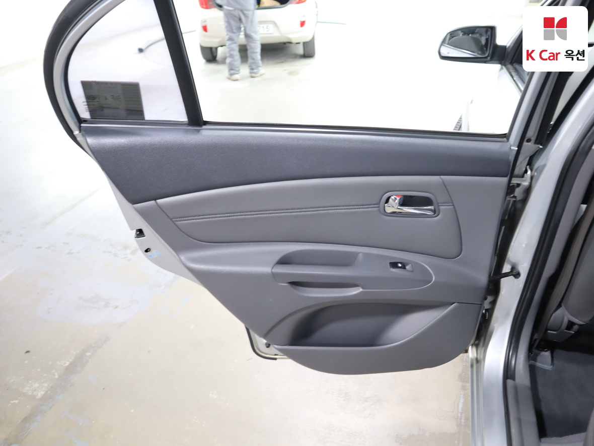 كيا برايد 2008 - صورة 21