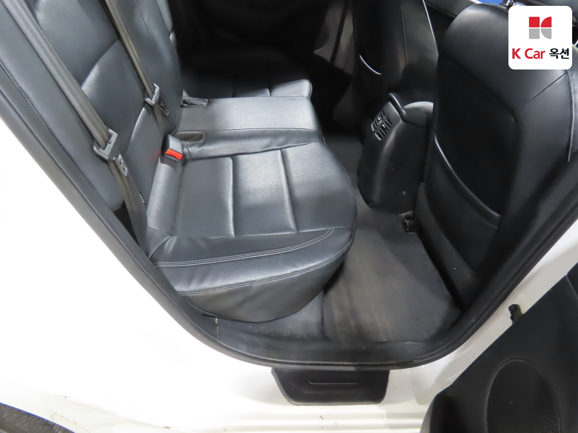 Kia K3 2014 - Image 28