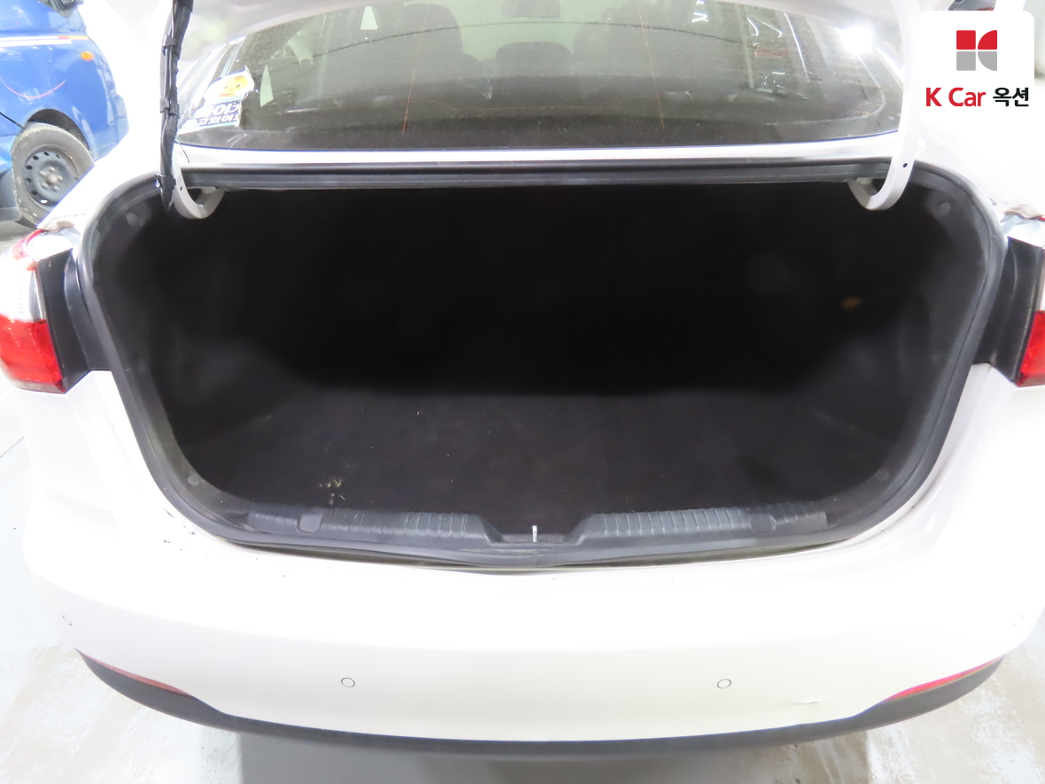 Kia K3 2014 - Image 26