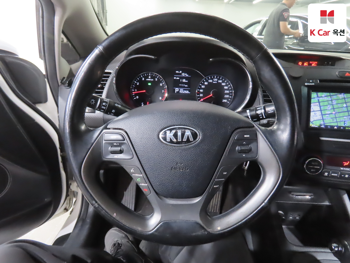 Kia K3 2014 - Image 10