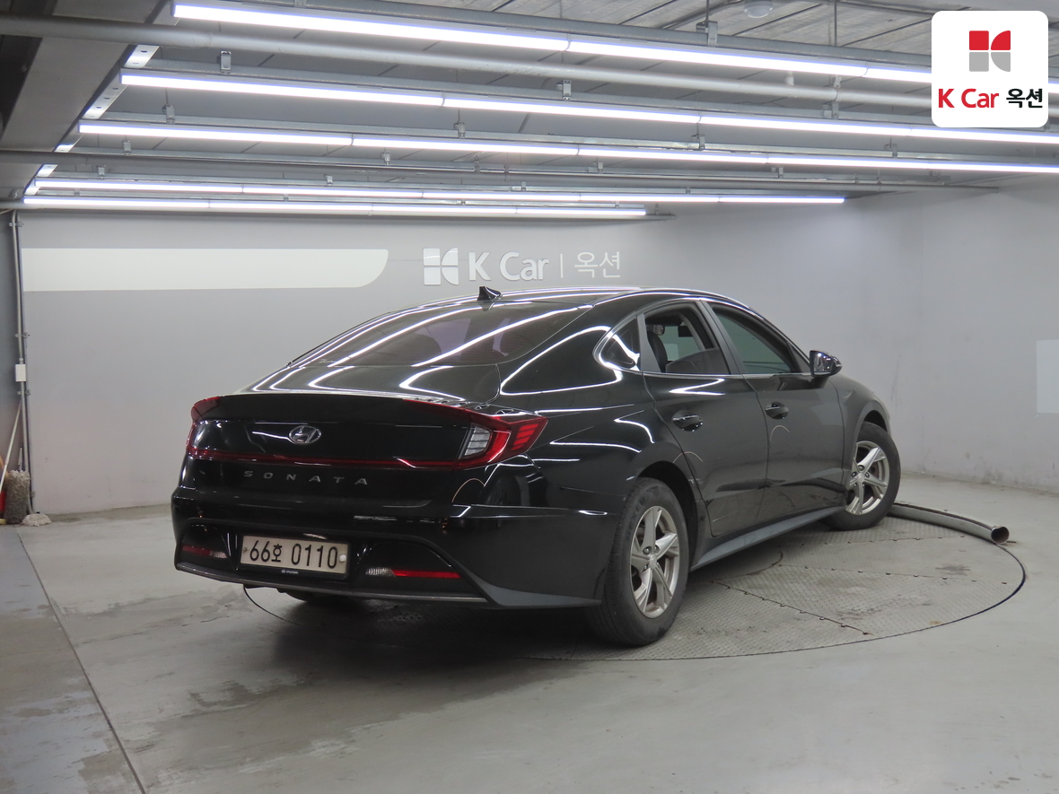 Hyundai Sonata 2020 - Image 2