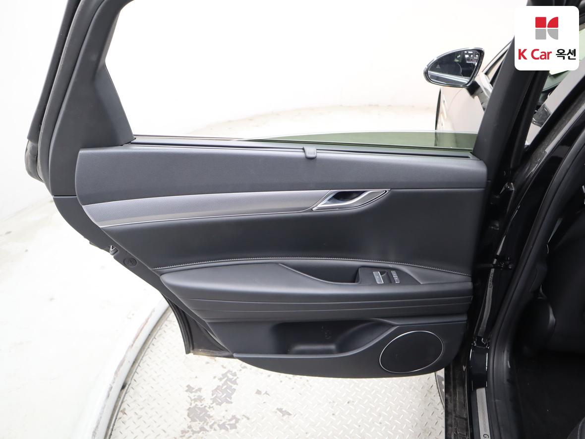 جينيسيس G80 2022 - صورة 22