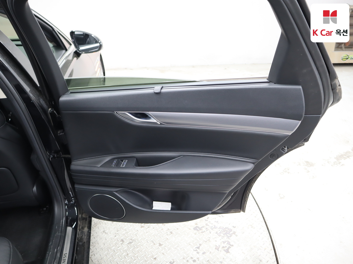 جينيسيس G80 2022 - صورة 30