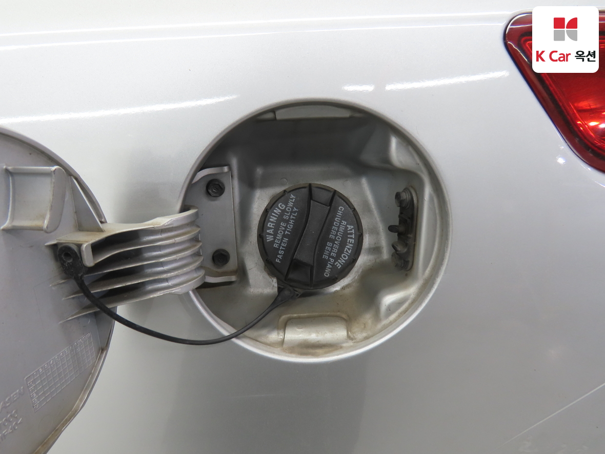 Kia K5 2011 - Image 24