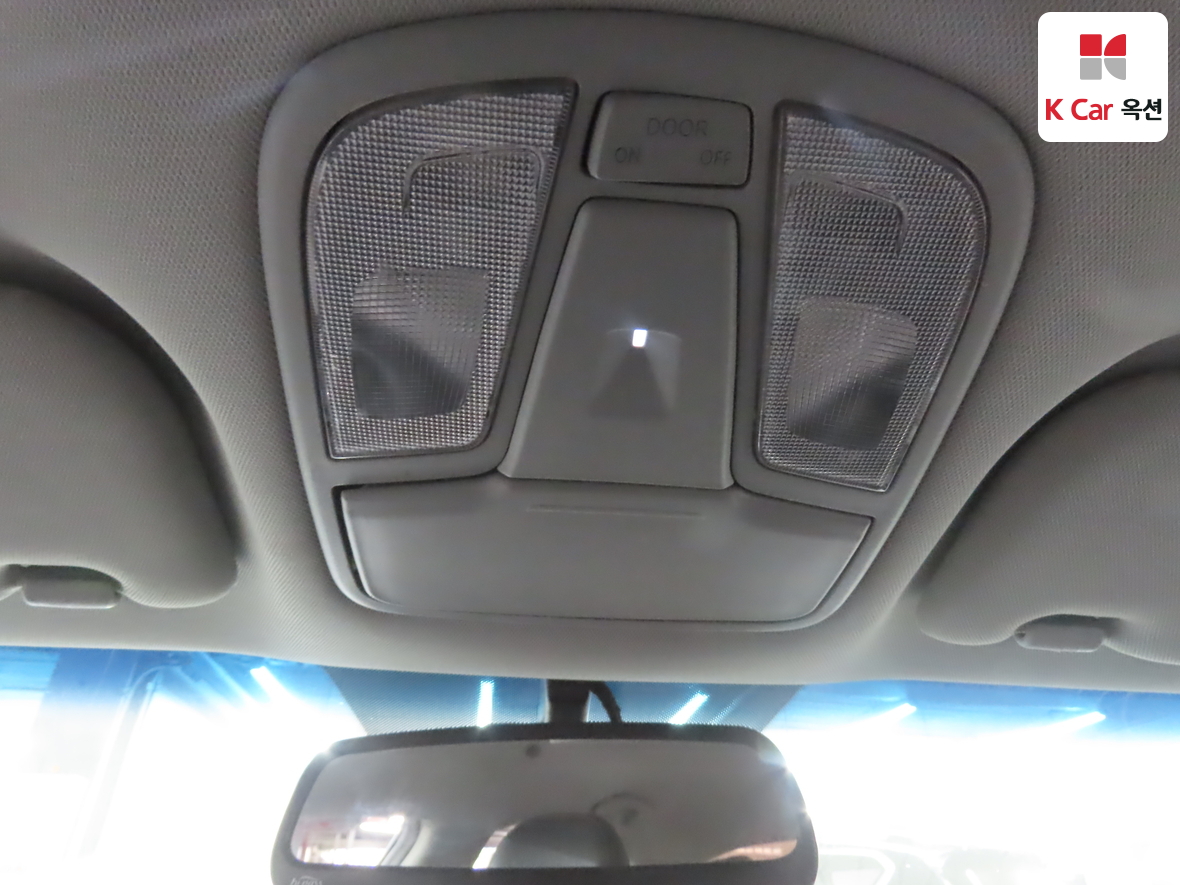 Kia K5 2011 - Image 12