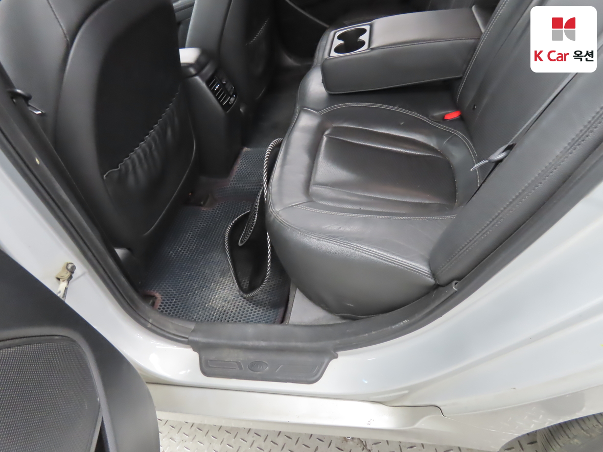 Kia K5 2011 - Image 23