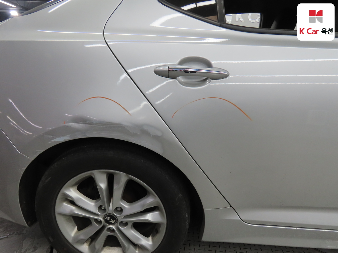 Kia K5 2011 - Image 39